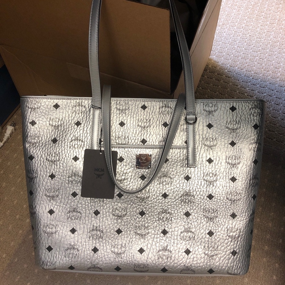 mcm medium anya metallic visetos shopper new w tag
